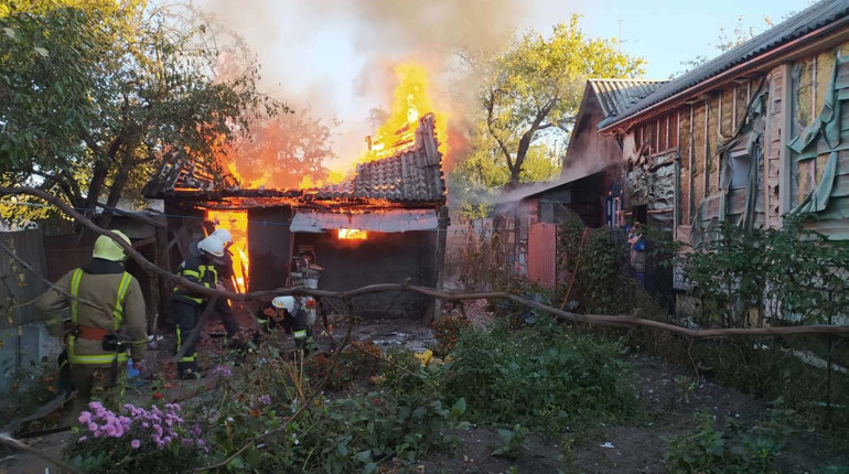 Пожежі, травми та небезпечні знахідки – від чого рятували надзвичайники мешканців Конотопщини