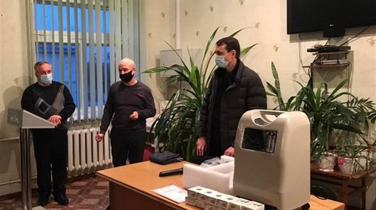 Менська лікарня поповнилася двома кисневими концентраторами та пульсоксиметрами для ФАПів
