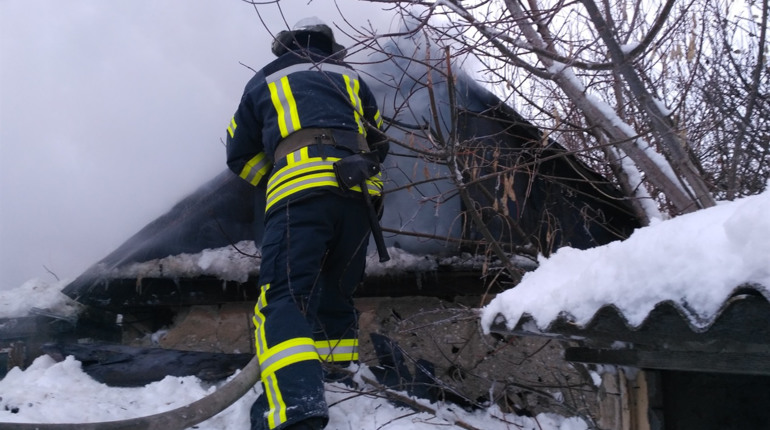 Троїцькі вогнеборці загасили пожежу на кварталі Новоселів