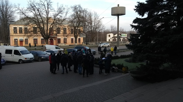 Мітинг проти підвищення тарифів на комунальні послуги у Первомайську: активісти висунули вимоги