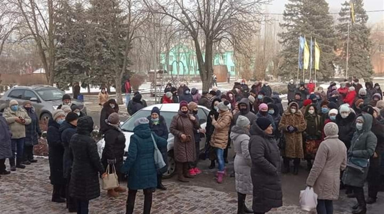 Курахівчани мітингували проти підвищення цін на "комуналку"