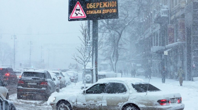 Южненцям нагадують правила безпеки на зимовій дорозі
