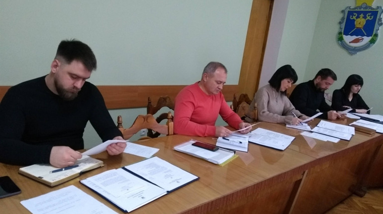 Хто в Первомайську крім поліцейських складатиме протоколи за порушення карантину: рішення виконкому