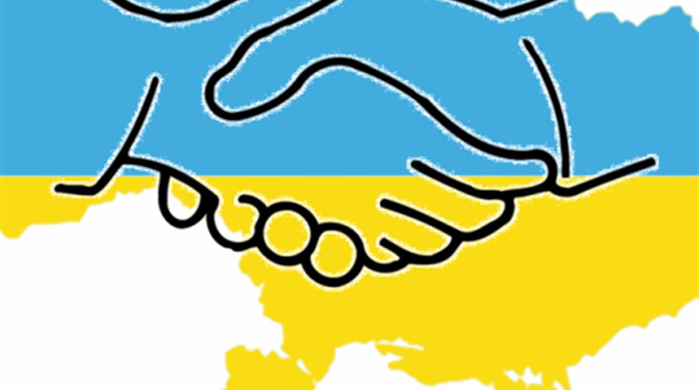 "В єднанні сила": у Новоград-Волинському районі зробили креативний ланцюг єднання