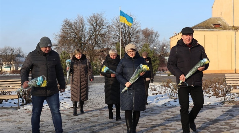 В День Соборності в Нижніх Сірогозах вшанували борців за незалежність України