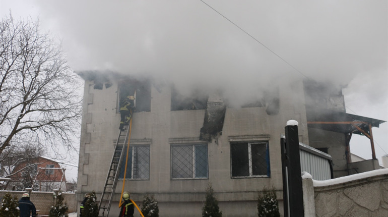 Після пожежі з 15 загиблими у будинку для літніх людей у Харкові перевірять соцзаклади на Луганщині
