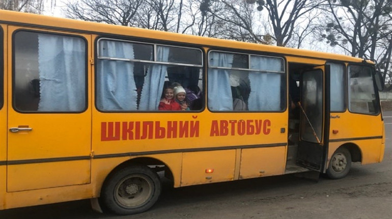 Як возитимуть учнів Первомайської ОТГ до школи: є рішення сесії