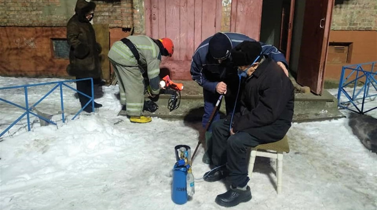 У Сарнах евакуювали жителів будинку через пожежу