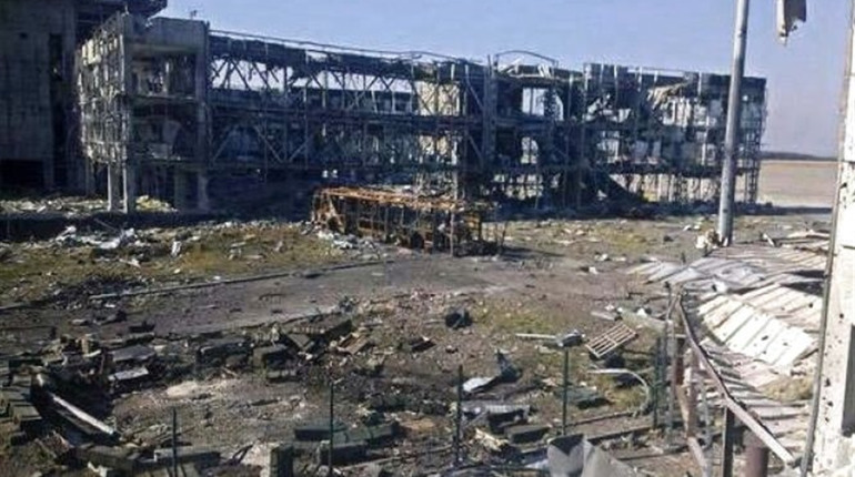 Херсонська бібліотека веде архів загиблих в АТО/ООС та створює пам'ятні виставки. Дивіться відео