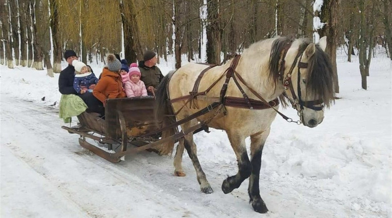 "Біляївські Карпати": є місця, де ожеледиця може бути в радість вам та дітям 