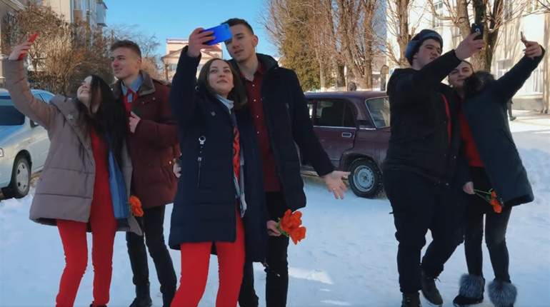 Студенти з Чортківщини записали оригінальний кавер до Дня закоханих (+відео)