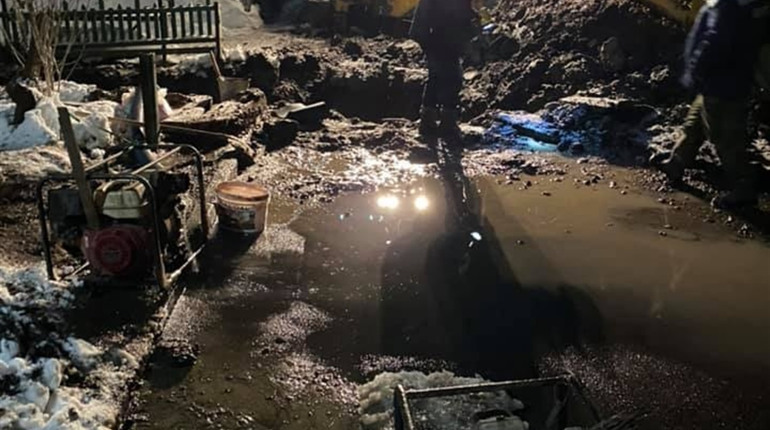 Міський голова доручив нагородити працівників "Водотеплосервісу", які ліквідували аварію на водогоні