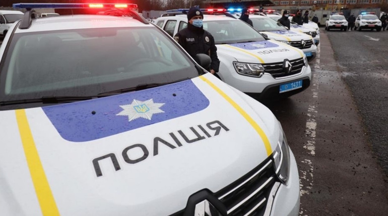 Фастівському управлінню поліції передали два нових службових автомобіля