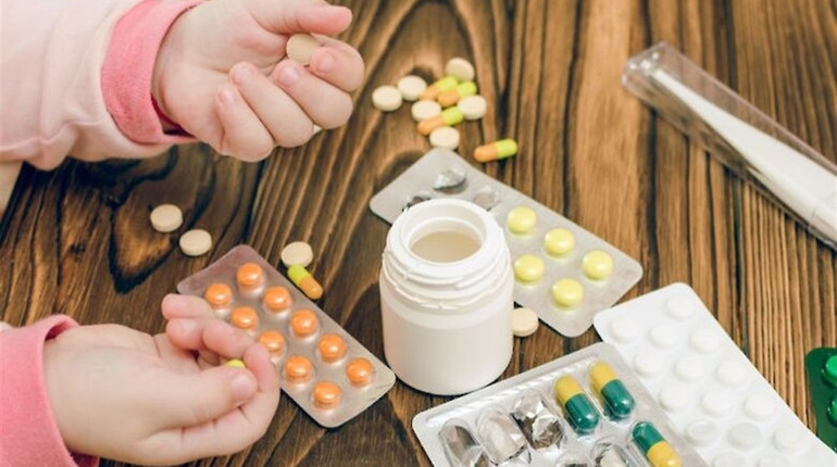 Кабмін планує заборонити продаж ліків неповнолітнім: що про це думають добропільські фармацевти