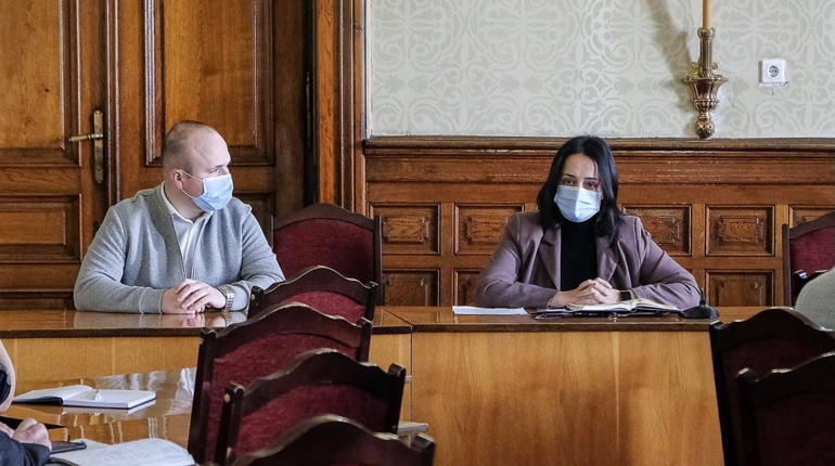 Сімейні лікарні Буковини прийматимуть та консультуватимуть пацієнтів без вихідних. Поки що 2 тижні