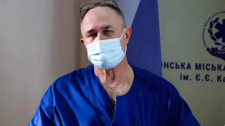Більше 11,5 тисяч вакцин від COVID-19 отримала Херсонщина. Кому зробили перше щеплення в області?