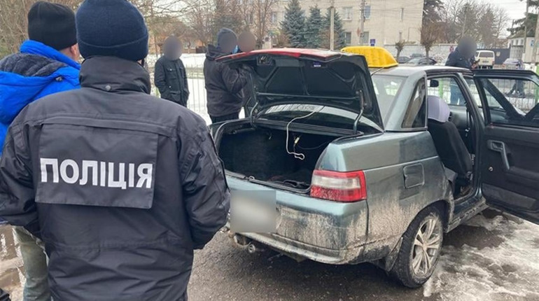 Затримали таксиста за вбивство пасажира