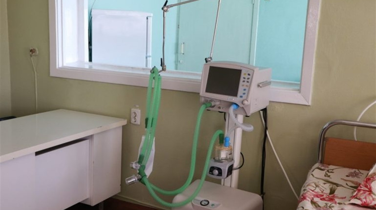 В Пологівську лікарню від уряду Угорщини надійшов апарат штучної вентиляції легень