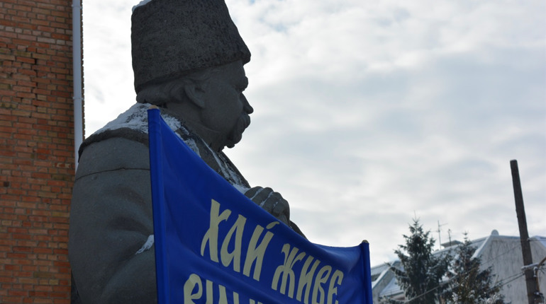 Сьогодні відзначається 207-ма річниця від дня народження Тараса Шевченка: цікаві факти про поета