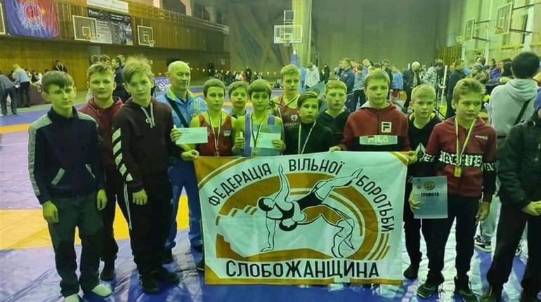 Фото дня: вихованці ДЮСШ "Юність" привезли нагороди з Всеукраїнського турніру з вільної боротьби