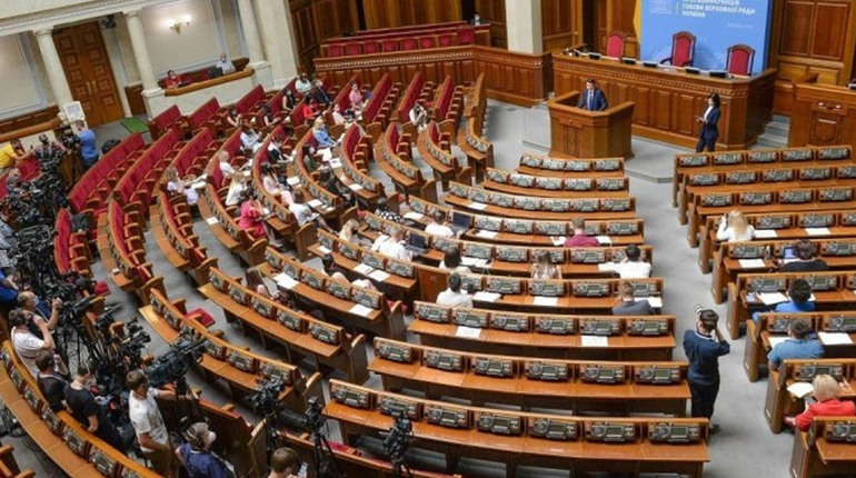 Запорізькі нардепи «наїздили» в Києві на 135000 гривень: скільки числиться за Нікітіною