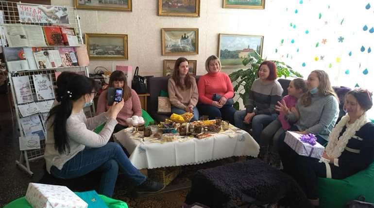 «Книжковий сюрприз» для бібліотеки