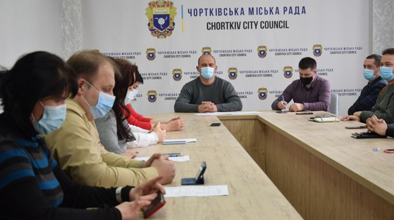 Від сьогодні, 22 березня, у Чорткові та міській громаді посилено карантин