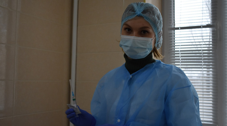 На Сірогозщині розпочався ІІ-й етап вакцинації проти COVID-19: щеплювали медиків, пенсіонерів