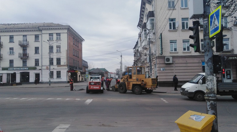 У Ніжині розпочато роботи по ямковому ремонту доріг та влаштуванню дорожнього пориття картами