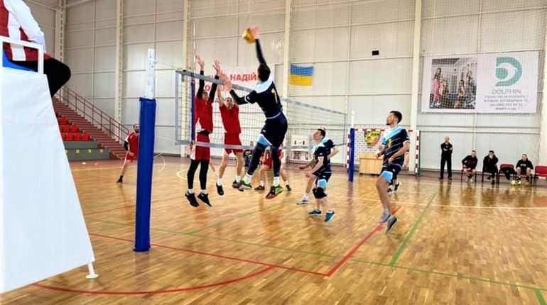 Жодного разу не програв: сарненський волейбольний клуб «Фаворит» став чемпіоном району