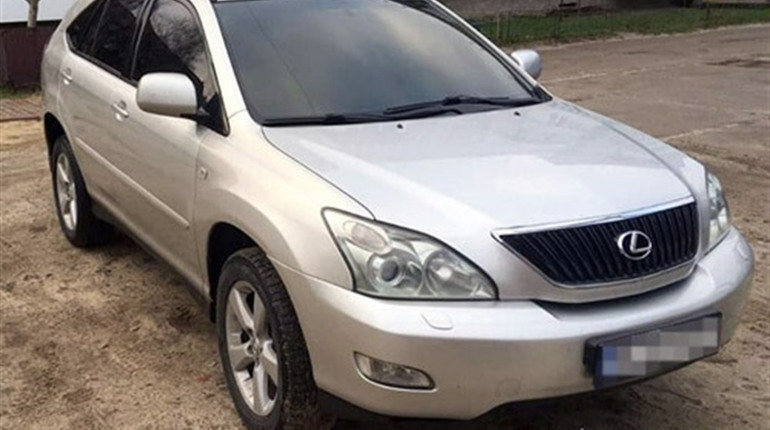 Викрадений у Славуті елітний автомобіль злодії продали в іншій області