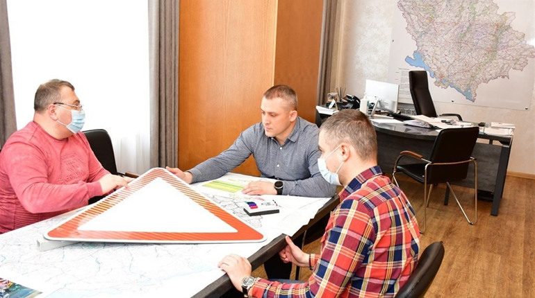 Дорожні знаки з пластику з’являться на дорогах Полтавщини