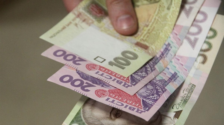 Держава підтримає малий бізнес у «червоних» зонах. Чи будуть виплати з місцевого бюджету?