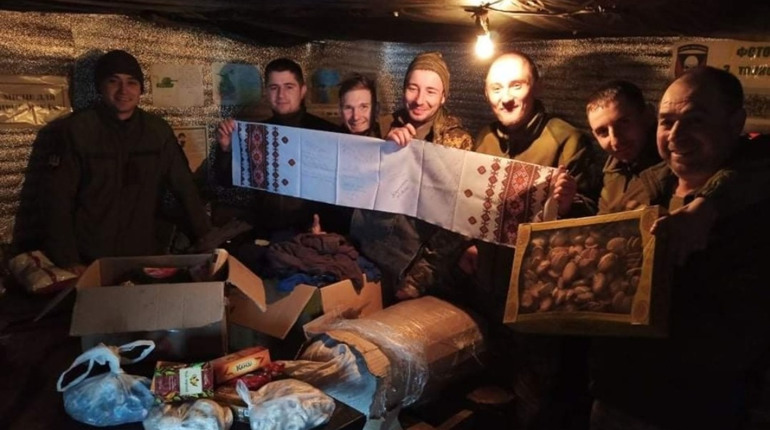 Уманські волонтери збирають замовлення від військових парамедиків: долучитися може кожен