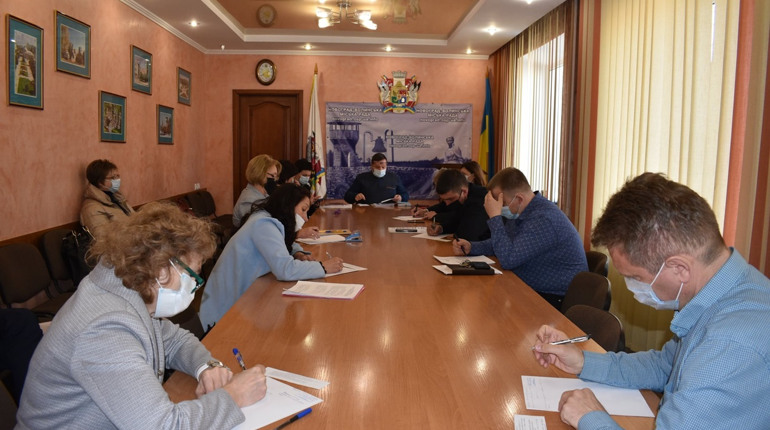 У міськраді провели два конкурси: хто керуватиме відділом благоустрою та центром адмінпослуг