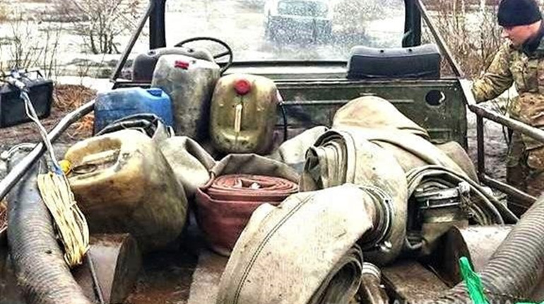 В Сарненському районі правоохоронці завершили триденний бурштиновий рейд. Що знайшли