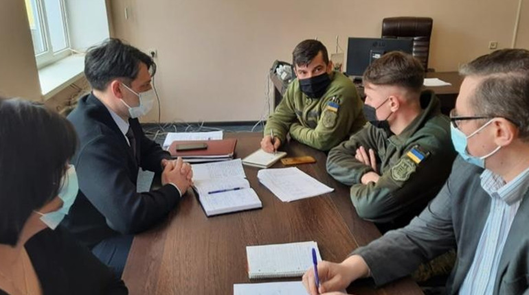 Рахівська РДА та райвійськкомат закликають людей ставати у ряди територіальної оборони