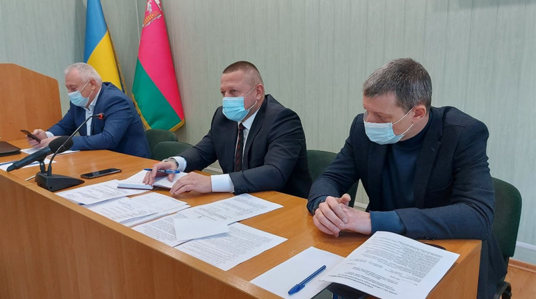 "Люди знахабніли": керівництво Лозівщини пропонує поліції жорсткіше карати порушників карантину