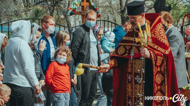 Релігійна громада храму Петра Калнишевського зустріла Світле Христове Воскресіння