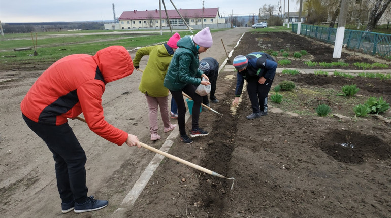 Розсипняни дбають про затишок свого села