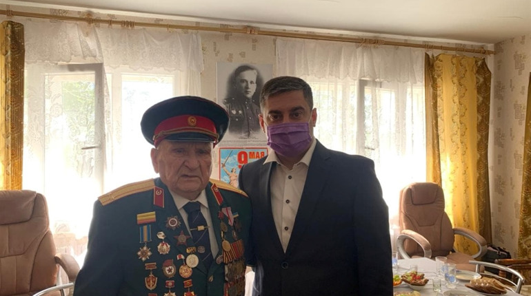 День на окрузі. Чим займається нардеп Дмитро Лубінець, коли приїздить до Волноваського району?
