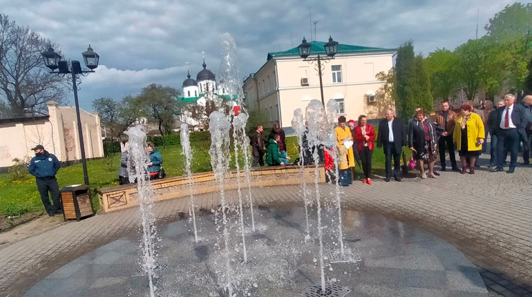 Сезон мелодії води і світла стартував..