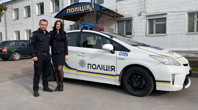 Допомогли доїхати додому за 1000 км, коли чешка залишилася покинутою чоловіком без грошей і телефона