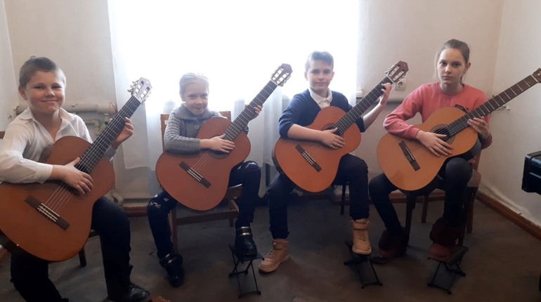 Волноваські гітаристи посіли друге місце на регіональному конкурсі "Карабиць-Дебют"
