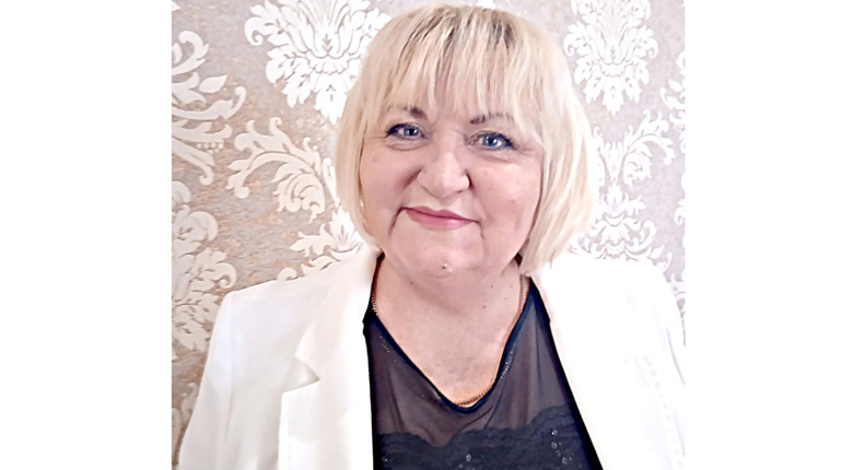 У світ вийшла книга «Березневі гостинці» письменниці зі Славути Галини Душнюк