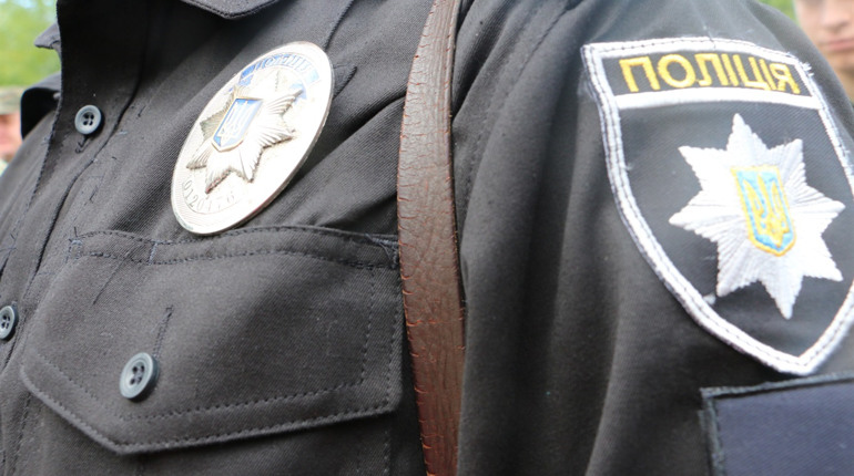 Увидела красивую коляску и решила взять для своего ребенка: полиция нашла пропажу
