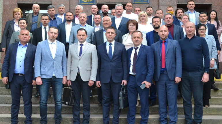 Куди мають надходити податки та чиї землі: пройшов форум, присвячений питанням децентралізації