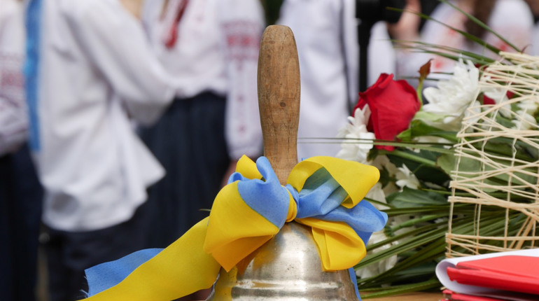 Останній дзвінок не за стандартом: як завершать навчальний рік школи Сірогозщини