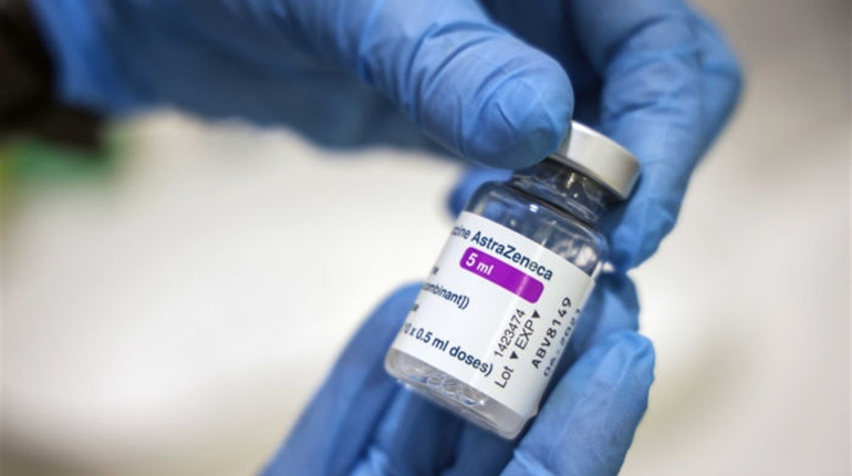 Переяславців ревакцинуватимуть AstraZeneca. Україна зареєструвала препарат італійського виробництва