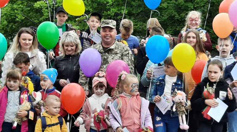 У військовій частині А3160 відбулося свято з нагоди Дня захисту дітей